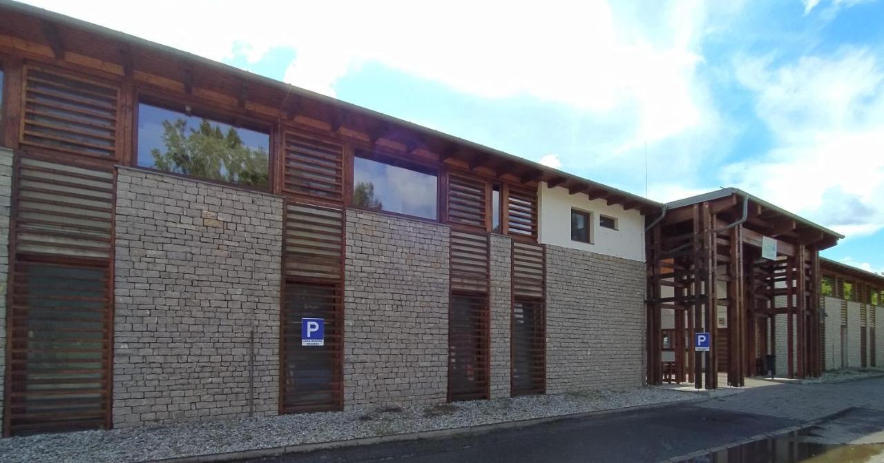 Elizabeth Vendeghaz Balatonfuzfon A Strandnal Εξωτερικό φωτογραφία
