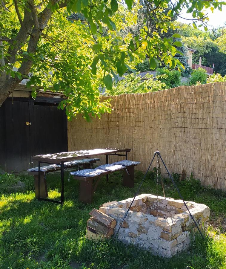 Elizabeth Vendeghaz Balatonfuzfon A Strandnal Εξωτερικό φωτογραφία